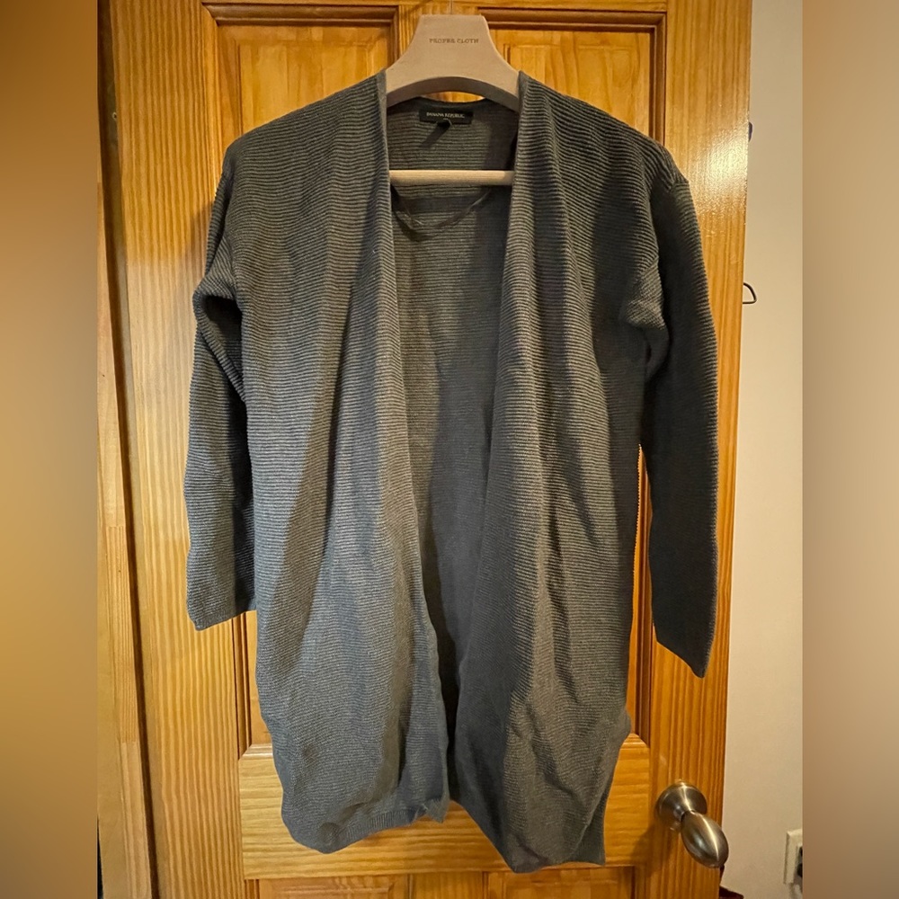 Banana Republic Split-hem Cardigan / S